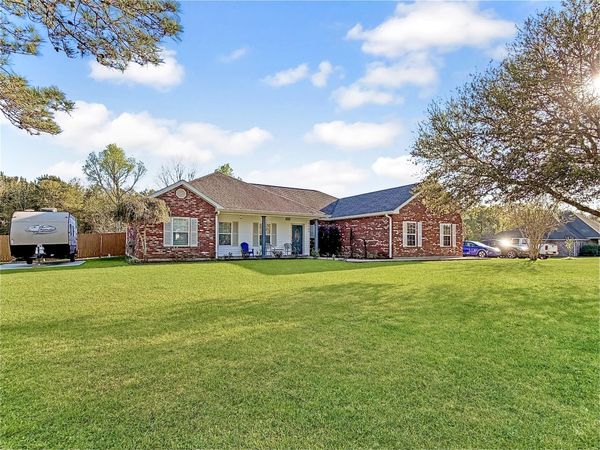 545 Delia Dr, Leesville, LA 71446