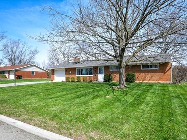 1191 Berna Lane, Kettering, OH 45429