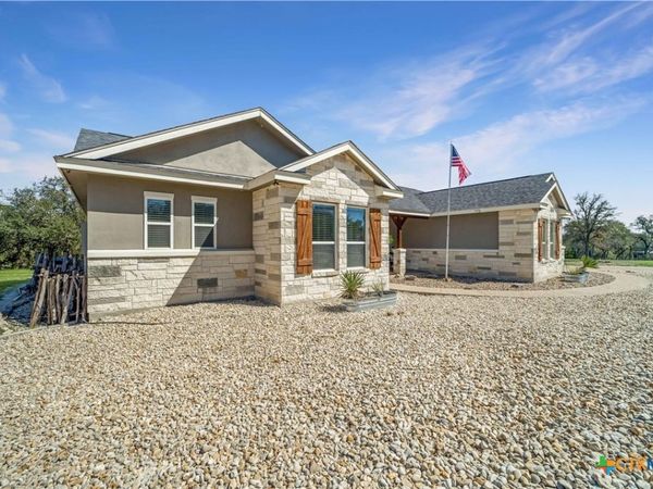 1123 Long Hollow , Canyon Lake, TX 78133