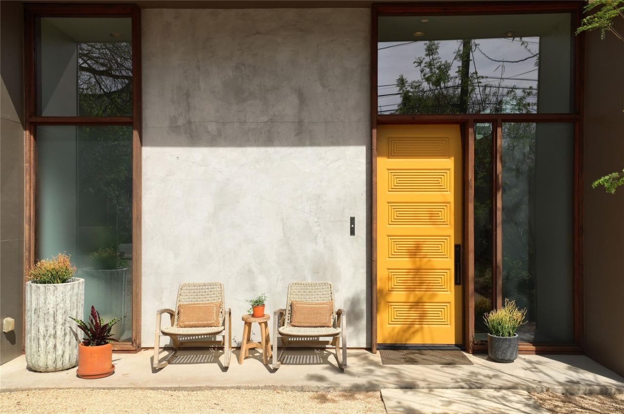 2412 E 9th St, Austin, TX 78702 Main Photo