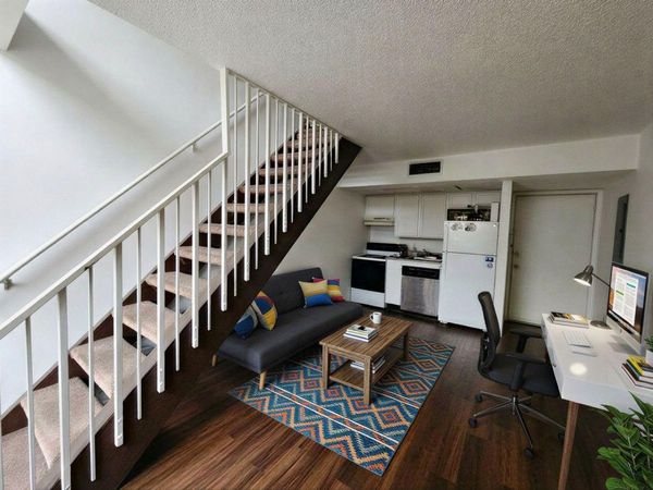 701 W 25th ST, Austin, TX 78705