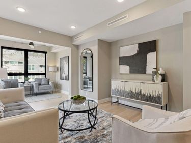 222 Ferndale Road S, Unit 208, Wayzata, MN 55391