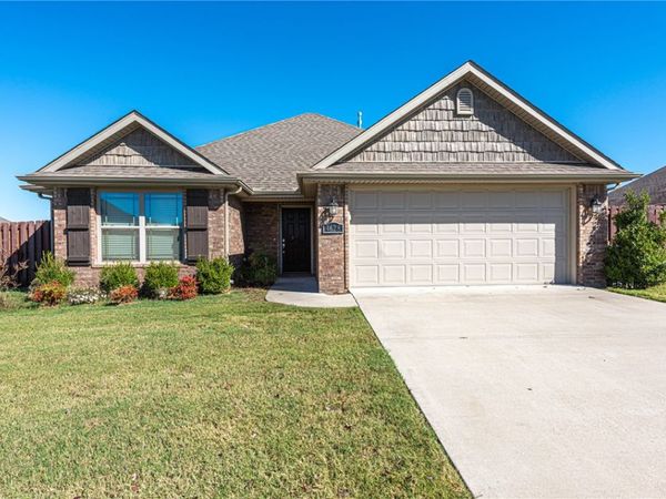 4628 W Croft Drive , Fayetteville, AR 72704