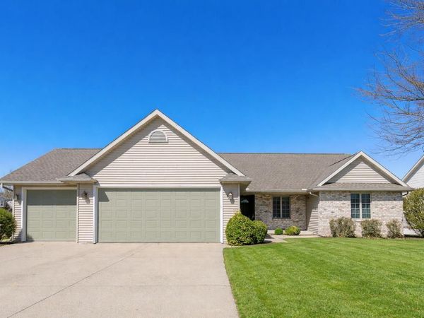 2190 HIDDEN CREEK ROAD, Neenah, WI 54956