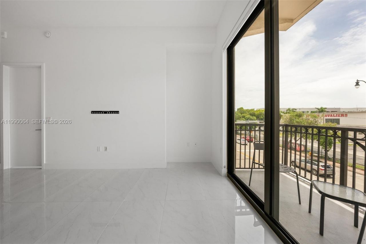 301 Altara Ave, Unit 213, Coral Gables, FL 33146 Photo