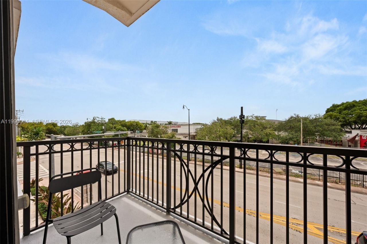 301 Altara Ave, Unit 213, Coral Gables, FL 33146 Photo