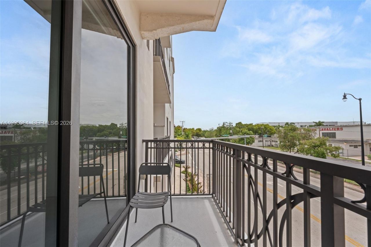 301 Altara Ave, Unit 213, Coral Gables, FL 33146 Photo