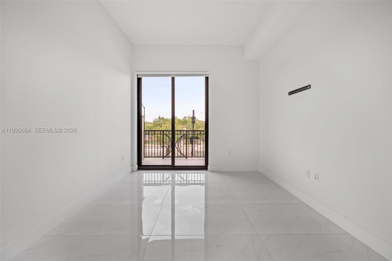 301 Altara Ave, Unit 213, Coral Gables, FL 33146 Photo