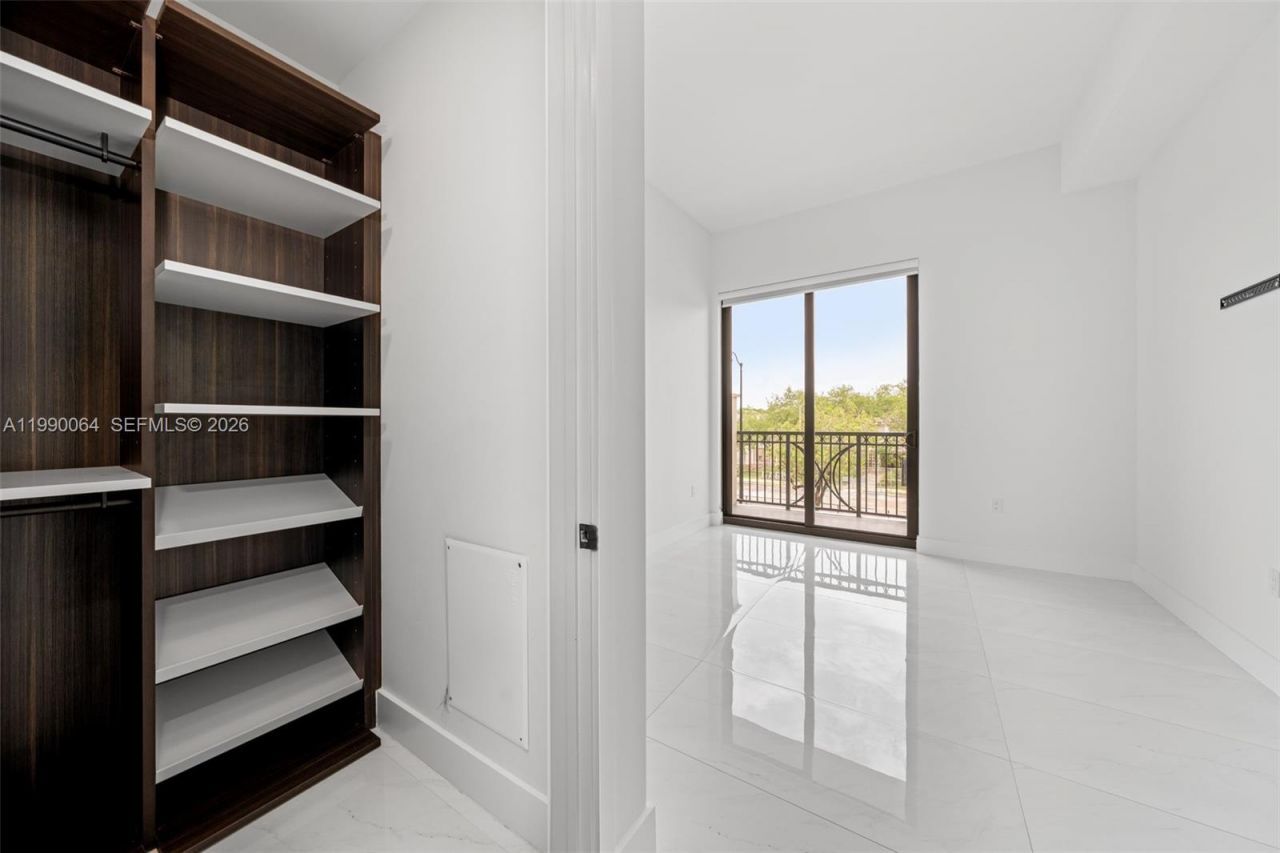 301 Altara Ave, Unit 213, Coral Gables, FL 33146 Photo