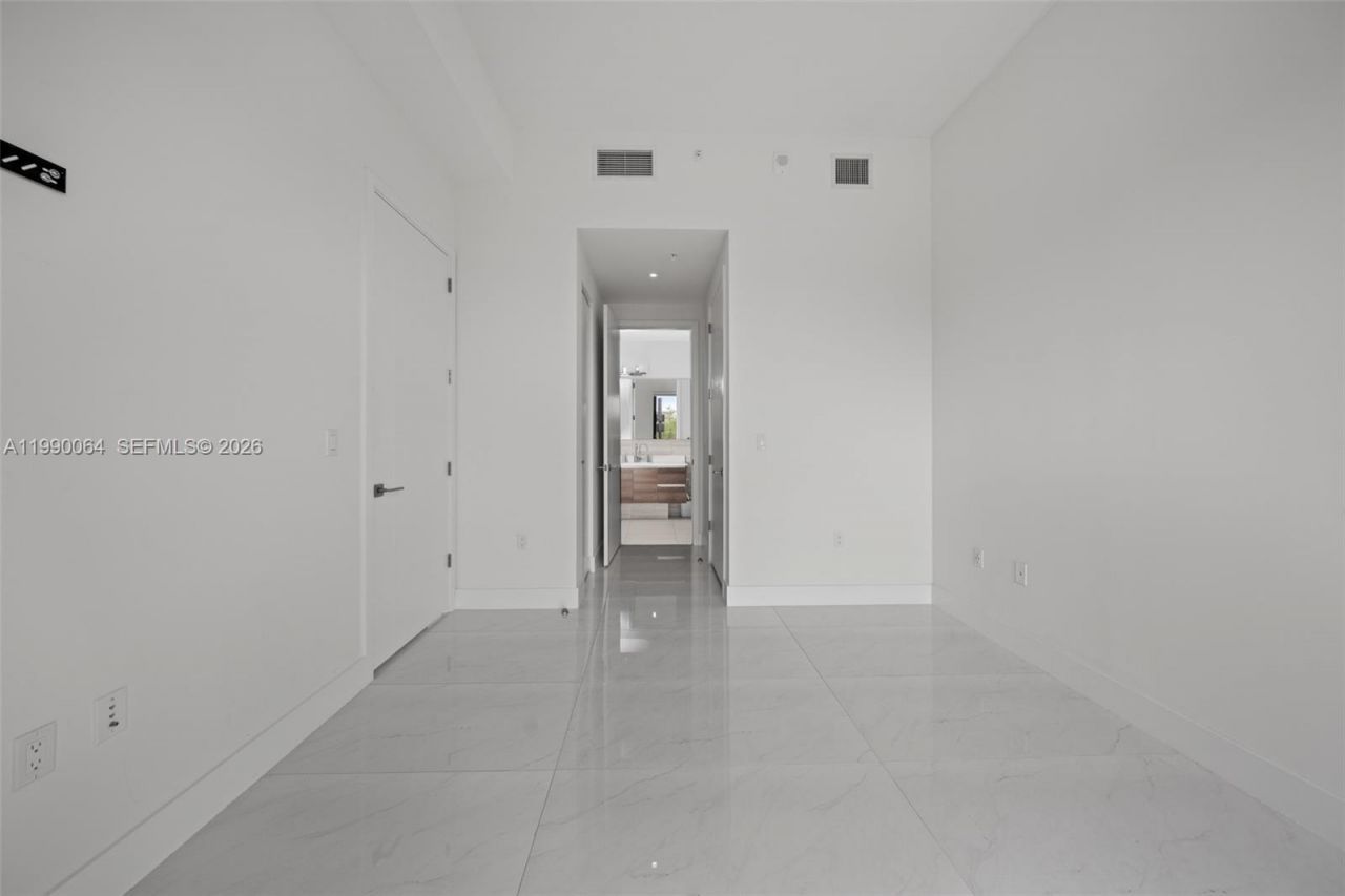 301 Altara Ave, Unit 213, Coral Gables, FL 33146 Photo