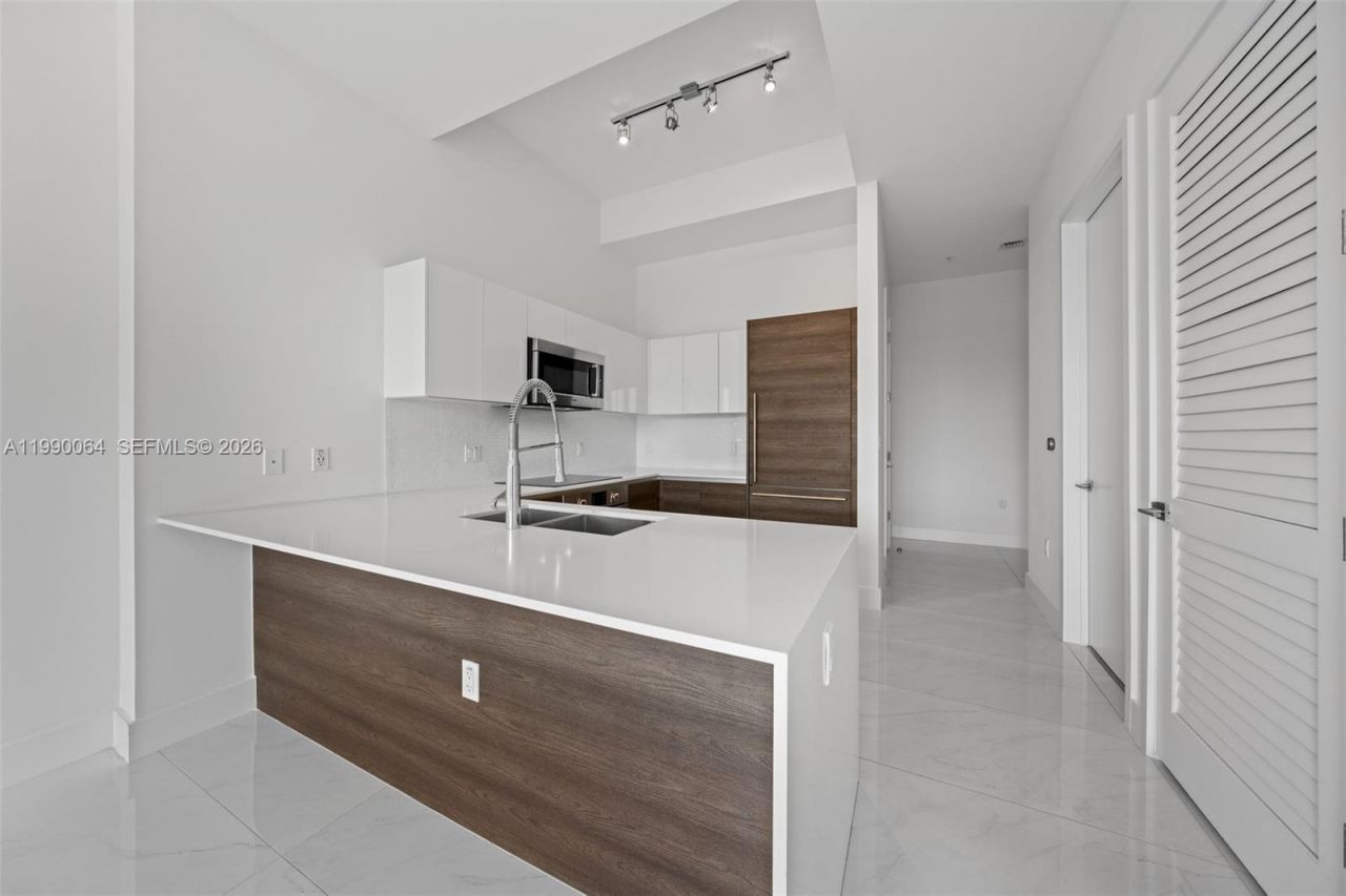 301 Altara Ave, Unit 213, Coral Gables, FL 33146 Photo