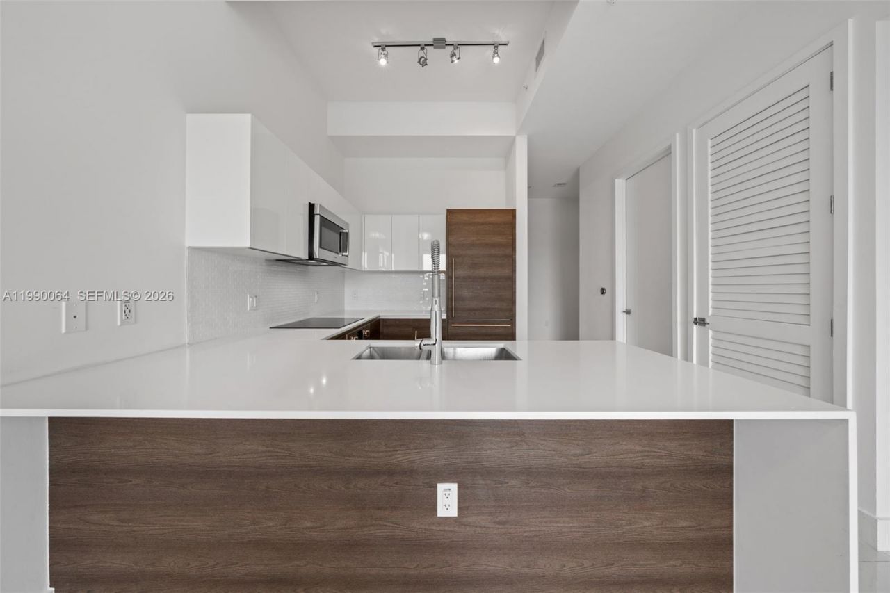 301 Altara Ave, Unit 213, Coral Gables, FL 33146 Photo