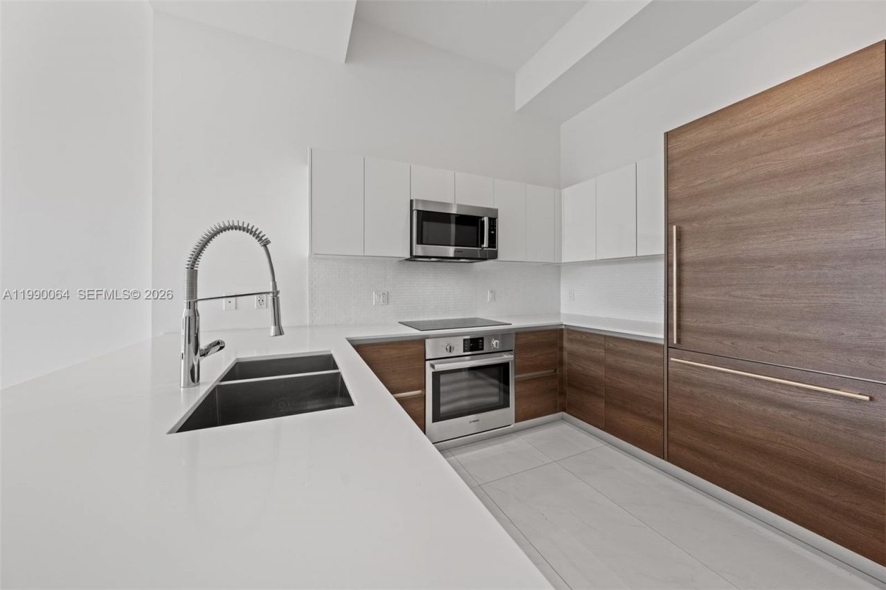 301 Altara Ave, Unit 213, Coral Gables, FL 33146 Photo