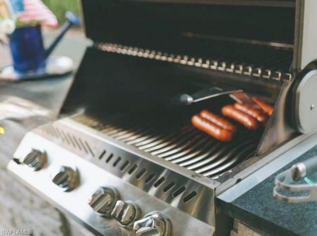 10530 Fountain Palm Cir, Bokeelia, FL 33922 Photo