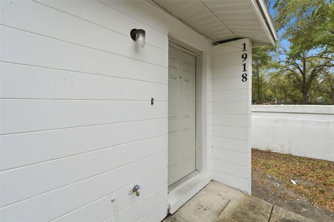 1912-1918 Crystal Grove Drive , Lakeland, FL 33801 Photo