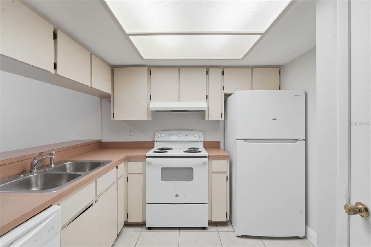 1912-1918 Crystal Grove Drive , Lakeland, FL 33801 Photo