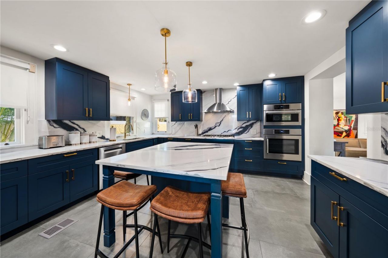 2050 Coffee Pot Boulevard Ne, Saint Petersburg, FL 33704 Photo