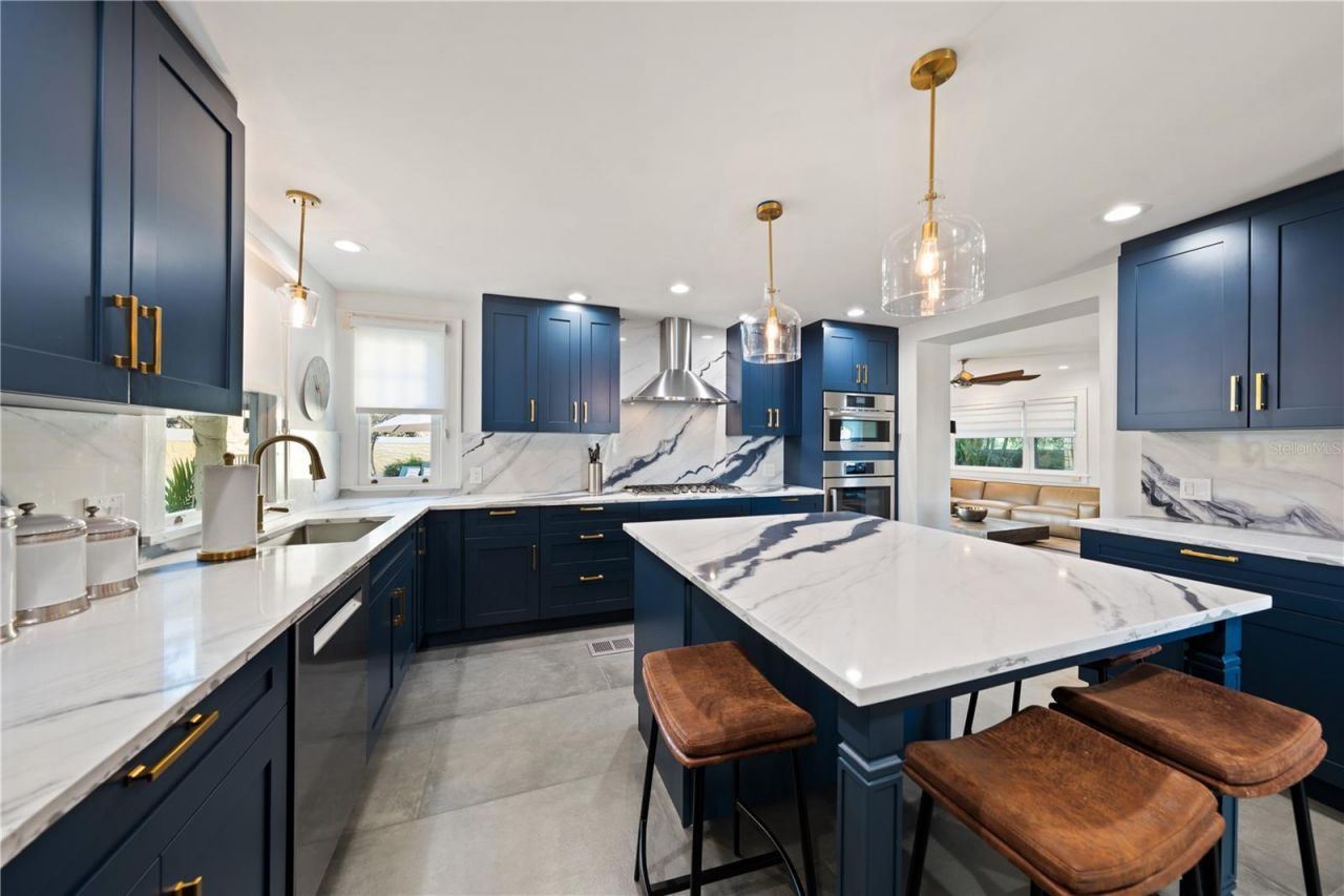 2050 Coffee Pot Boulevard Ne, Saint Petersburg, FL 33704 Photo