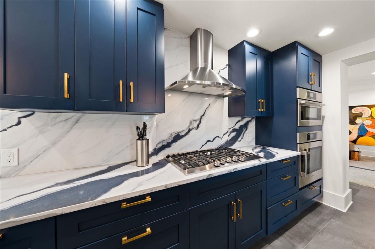 2050 Coffee Pot Boulevard Ne, Saint Petersburg, FL 33704 Photo