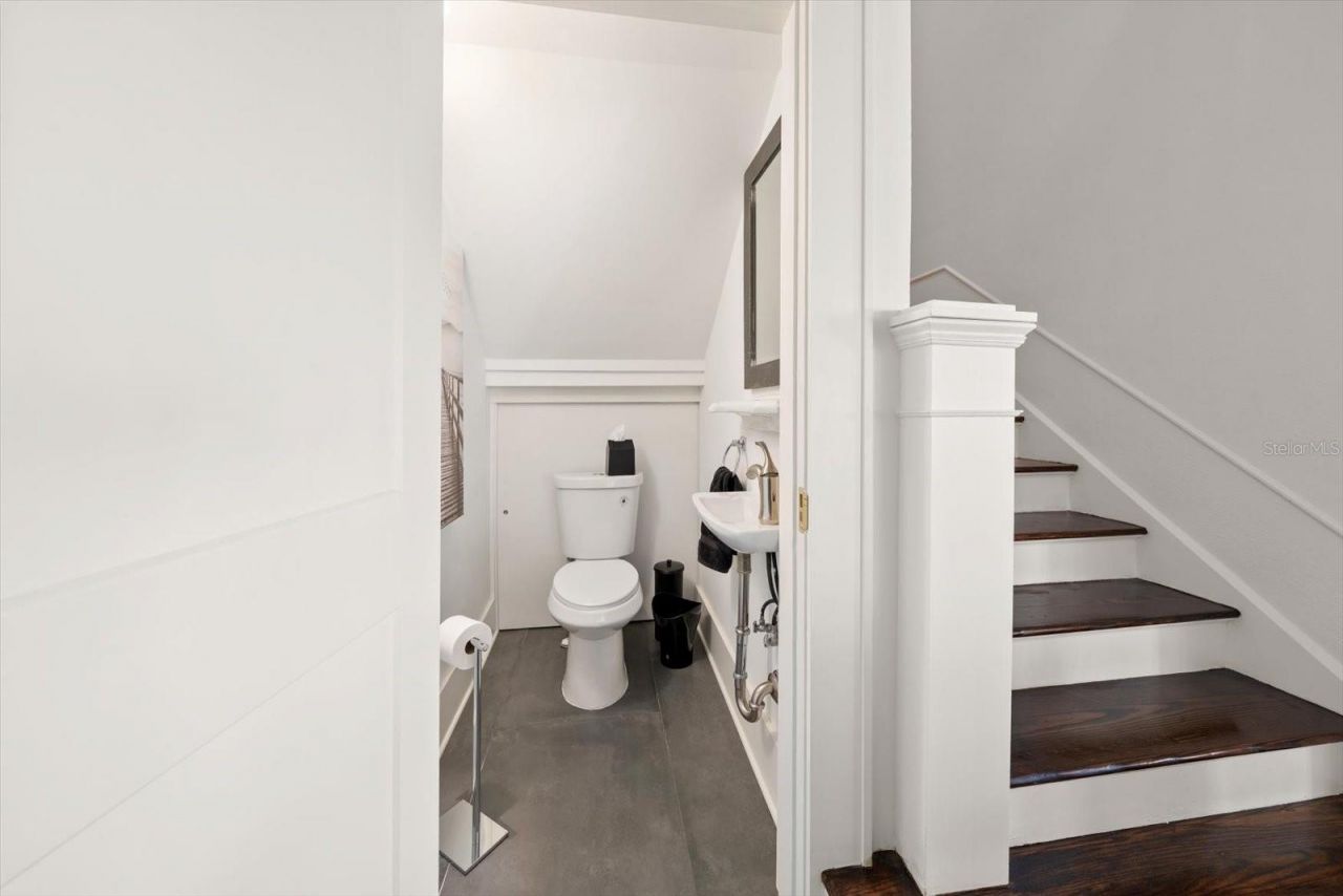 2050 Coffee Pot Boulevard Ne, Saint Petersburg, FL 33704 Photo