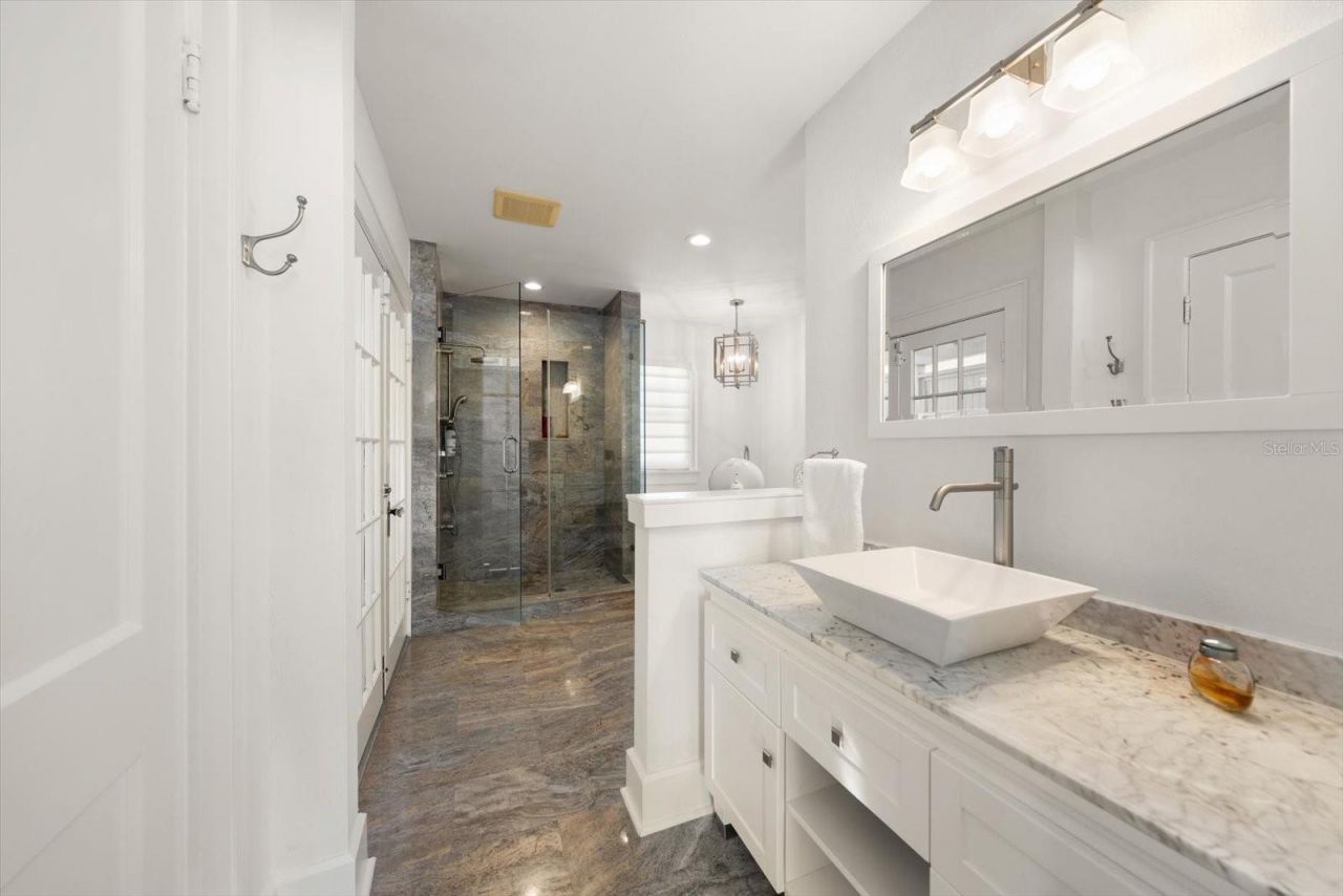 2050 Coffee Pot Boulevard Ne, Saint Petersburg, FL 33704 Photo