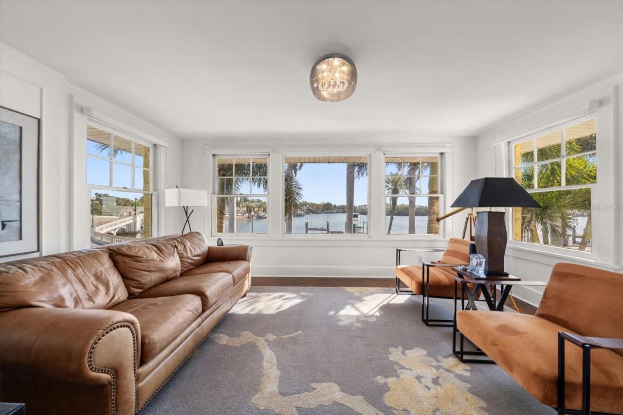 2050 Coffee Pot Boulevard Ne, Saint Petersburg, FL 33704 Photo