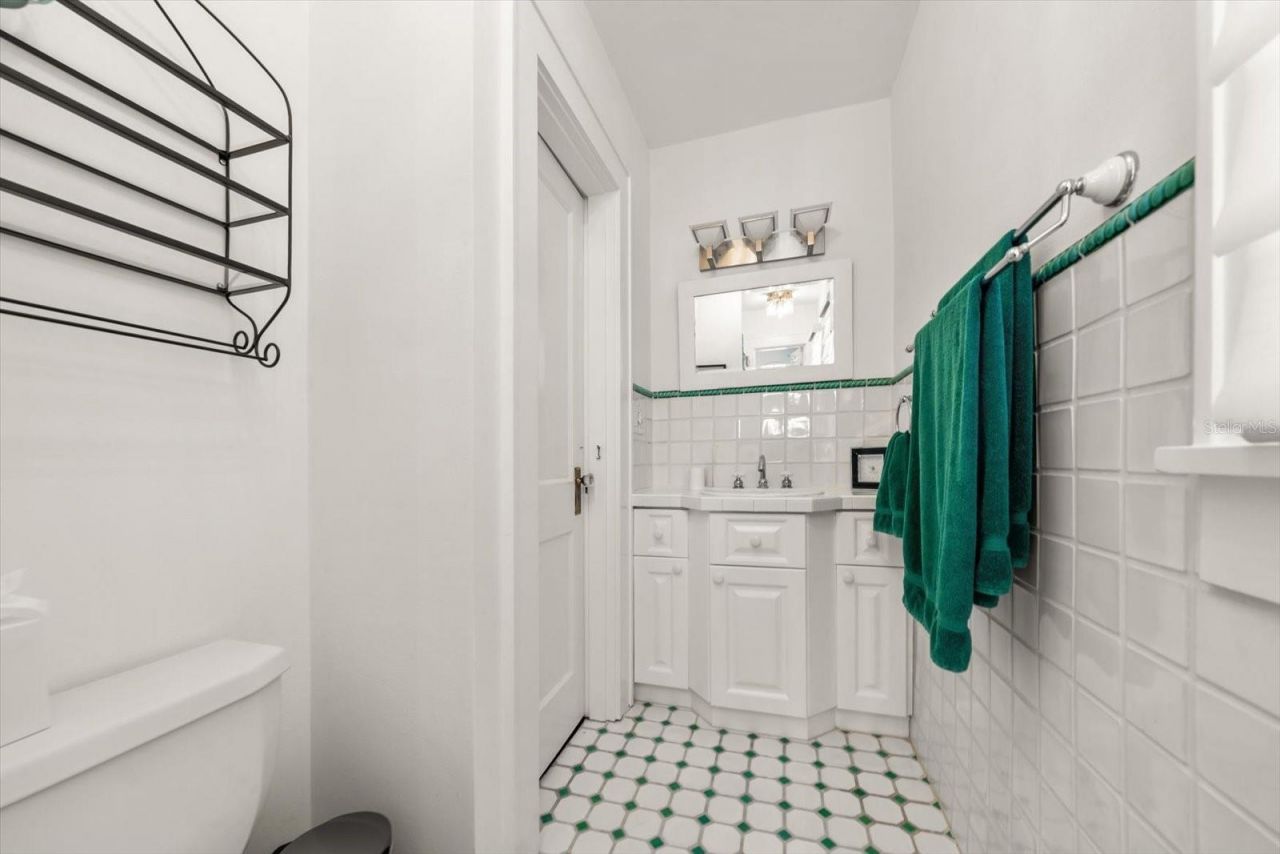 2050 Coffee Pot Boulevard Ne, Saint Petersburg, FL 33704 Photo