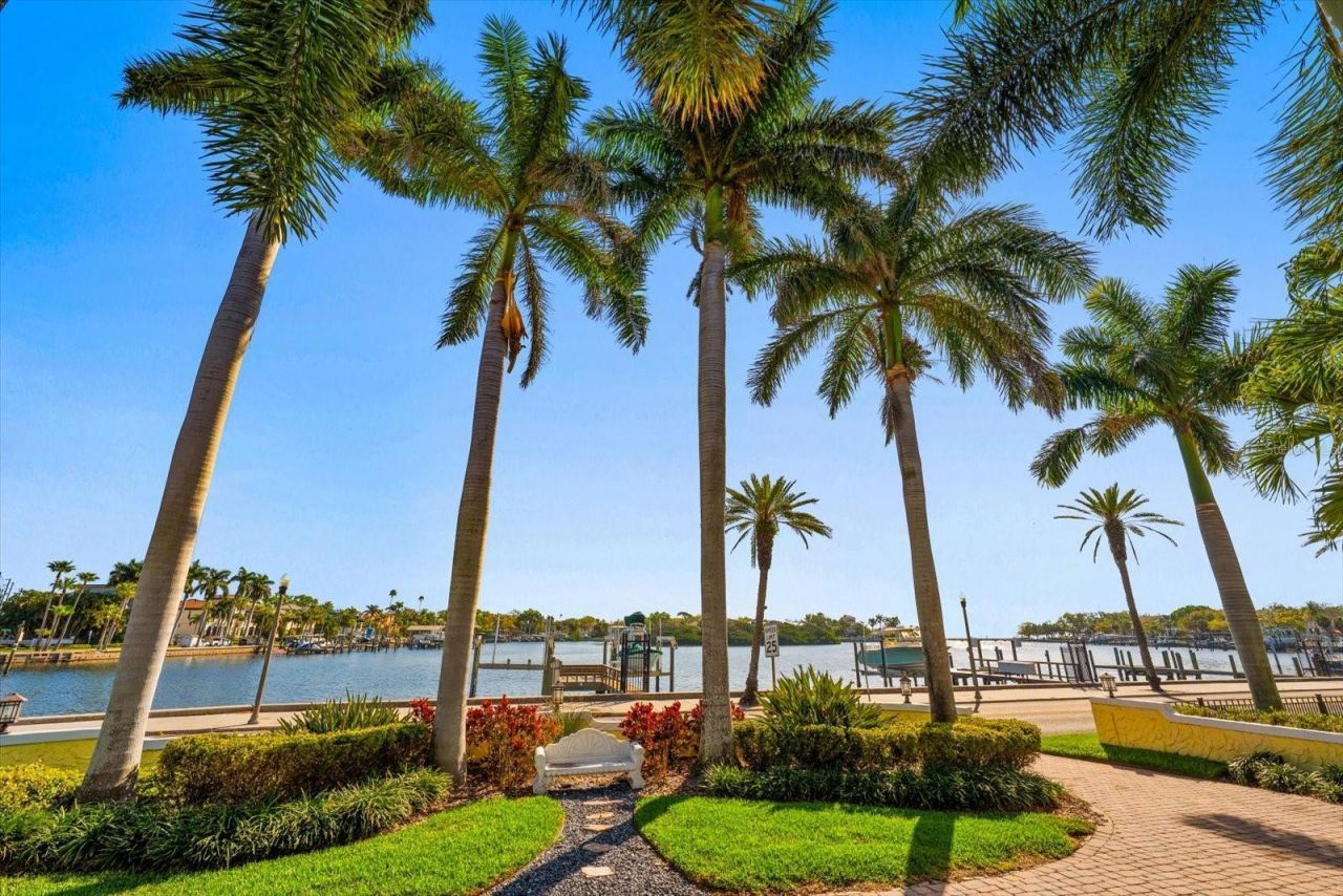 2050 Coffee Pot Boulevard Ne, Saint Petersburg, FL 33704 Photo