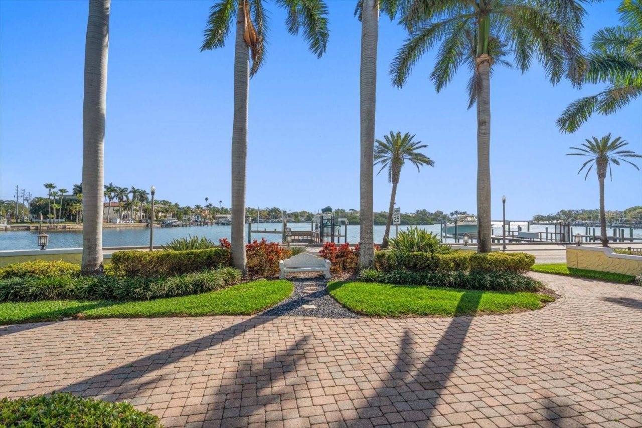 2050 Coffee Pot Boulevard Ne, Saint Petersburg, FL 33704 Photo