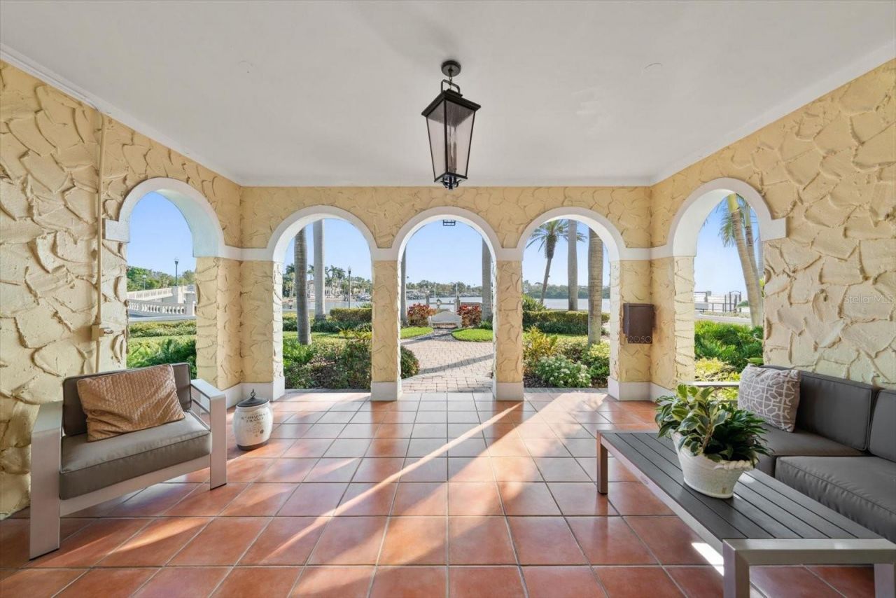 2050 Coffee Pot Boulevard Ne, Saint Petersburg, FL 33704 Photo