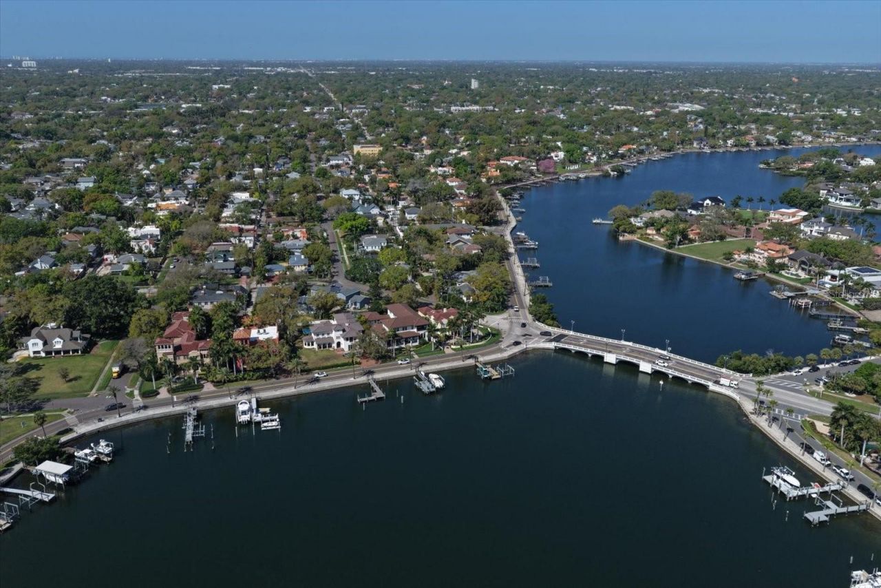 2050 Coffee Pot Boulevard Ne, Saint Petersburg, FL 33704 Photo