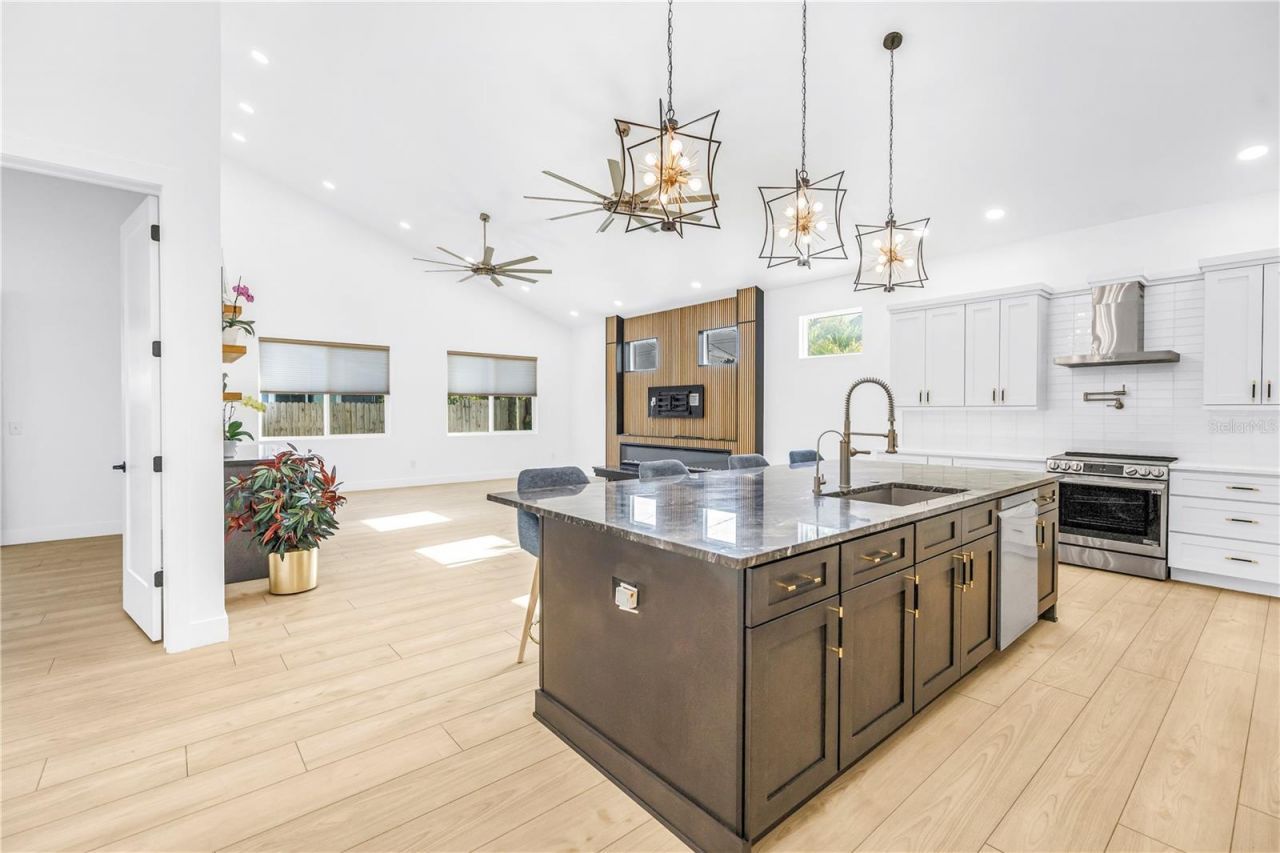 4907 15th Avenue N, Saint Petersburg, FL 33710 Photo