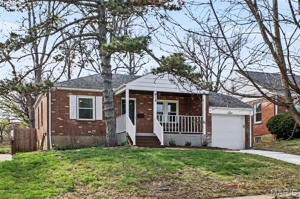 819 Blossom Lane, Rock Hill, MO 63119 Main Photo