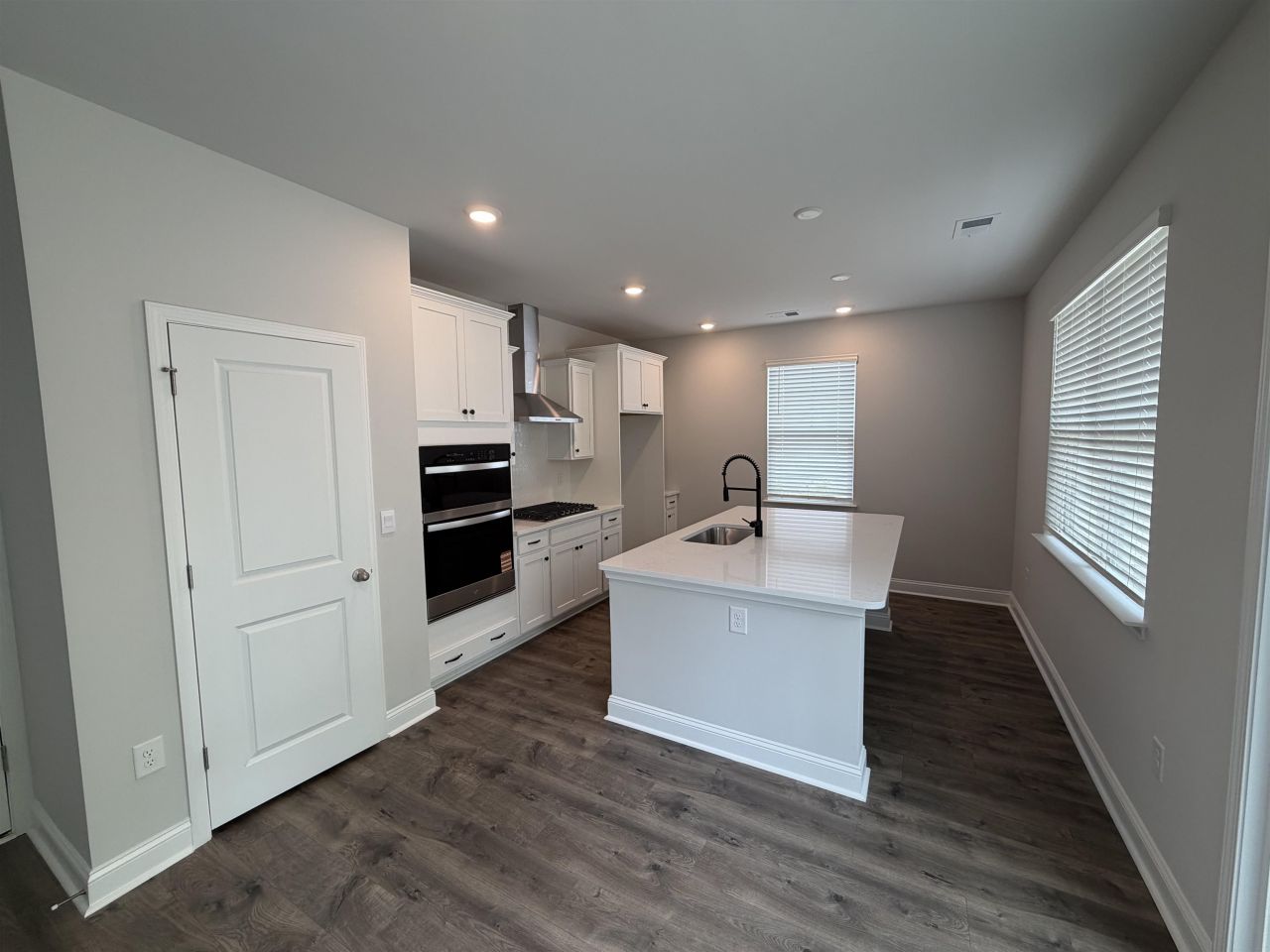 3238 Moss Bridge Ln.  Photo 9