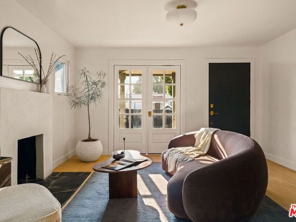 2916 Hillcrest Drive, Los Angeles, CA 90016