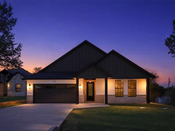 2418 Beverly Drive , Granbury, TX 76048