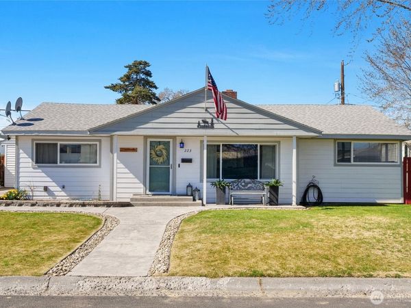 223 H Street NE, Ephrata, WA 98823