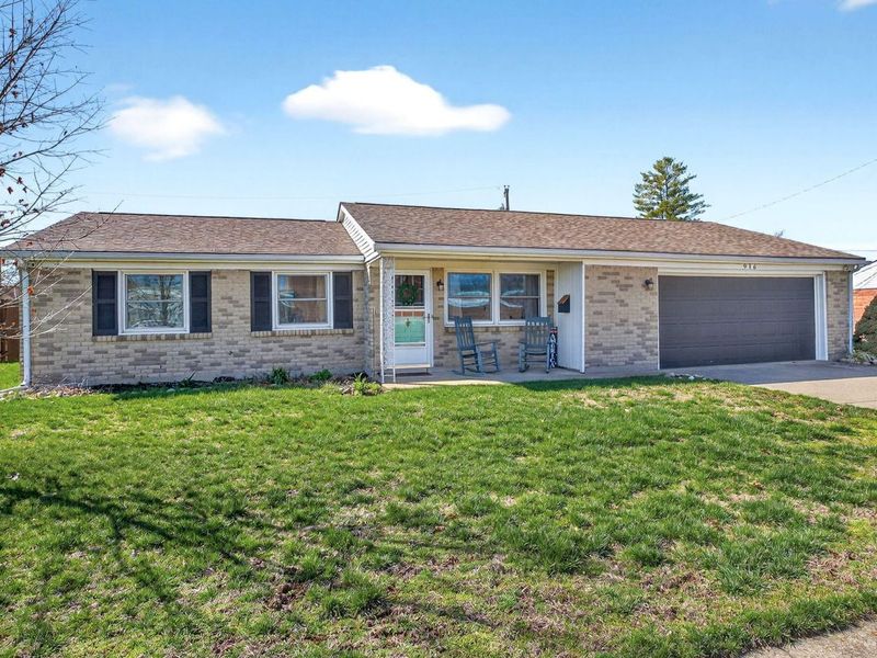 916 Mystic Lane, Troy, OH 45373 Photo 2