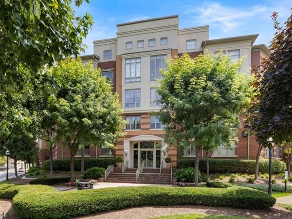 24 Ave At Port Imperial, West New York, NJ 07093