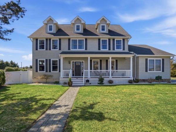 663 Harbor Rd, Brick, NJ 08724
