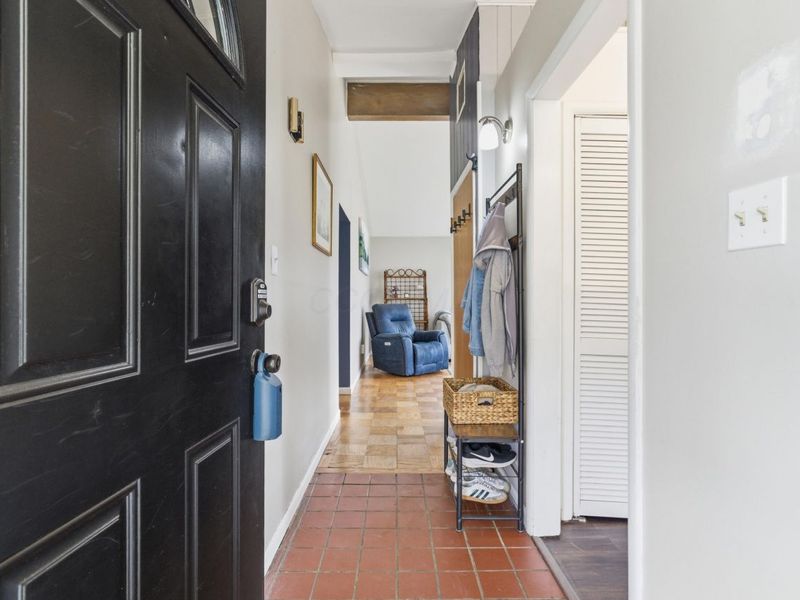 4899 Hamden Way, Columbus, OH 43228 Photo 6