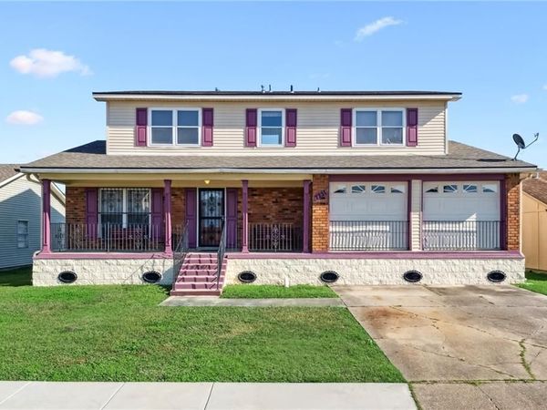 7231 PINEBROOK Drive, New Orleans, LA 70128