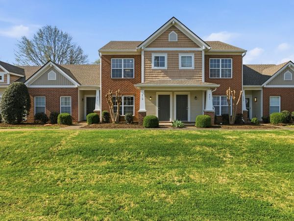 919 Seven Oaks Blvd, Smyrna, TN 37167