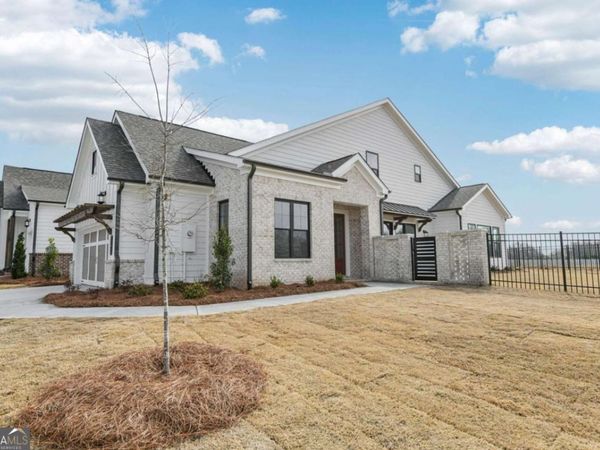 183 Herring Drive, Hoschton, GA 30548
