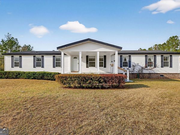 1323 Starling Road, Pembroke, GA 31321