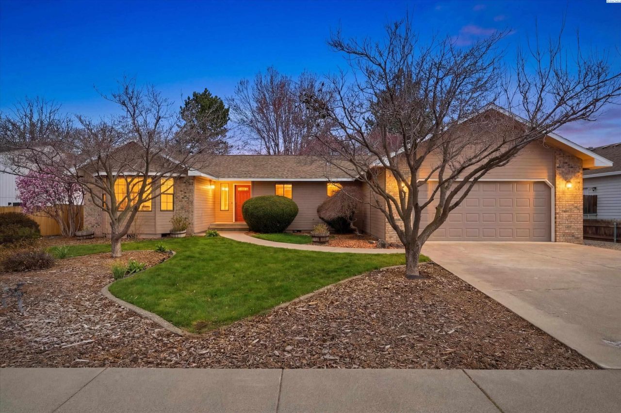 628 Meadows Dr East primary photo