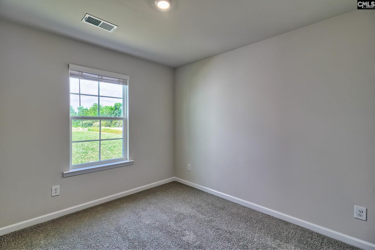 560 Corkscrew Lane Photo 14