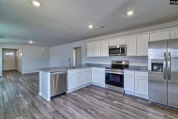 560 Corkscrew Lane photo 4