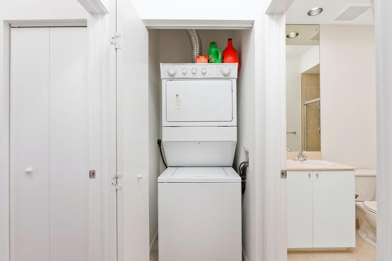 1551 N Flagler Dr Unit Drive, Unit Uph 2 (ann, West Palm Beach, FL 33401 Photo