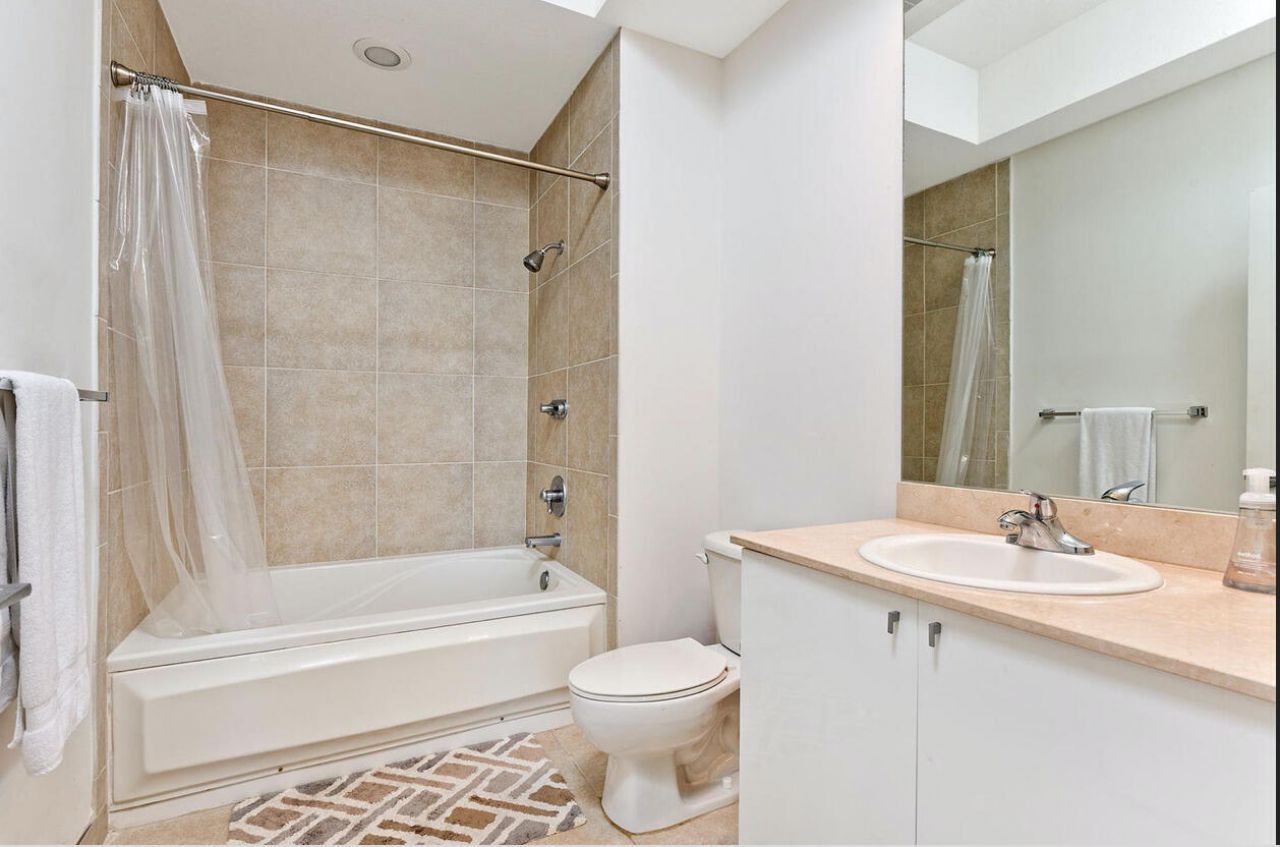 1551 N Flagler Dr Unit Drive, Unit Uph 2 (ann, West Palm Beach, FL 33401 Photo